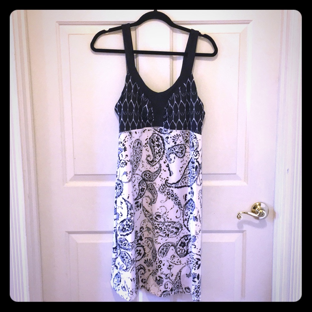 NWOT The north face dress L